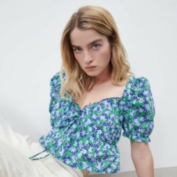 Zara Tops - zara cropped floral blouse 9878/070 medium nwt